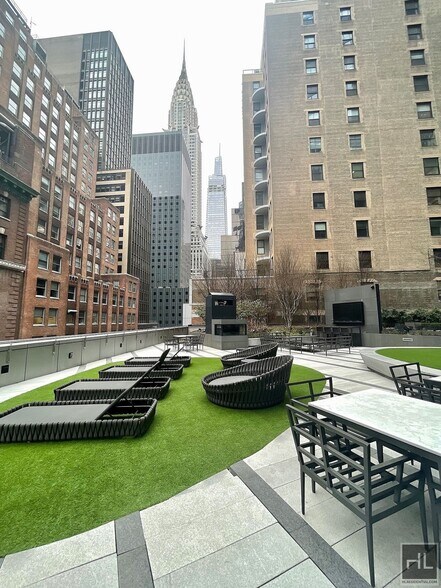 Building Photo - East 44th Street