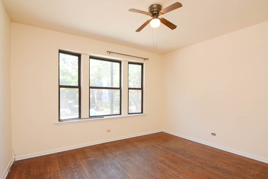 Building Photo - 3145 W Medill Ave