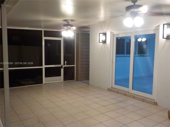 Building Photo - 1565 Thumb Point Dr