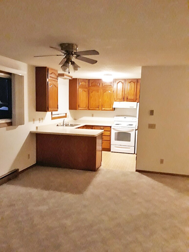 Building Photo - 608 N 4th St