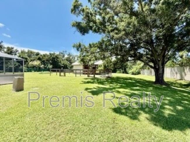 Building Photo - 1770 Braxton Bragg Ln