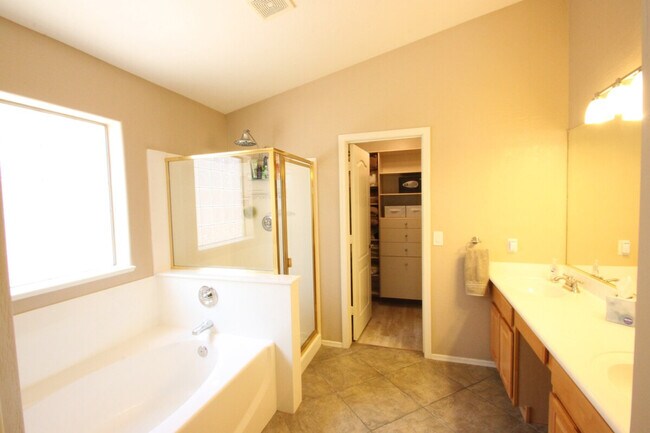 Building Photo - 34018 N Pate Pl