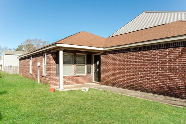 Building Photo - 135 Wethersfield Dr