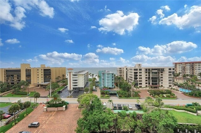 Building Photo - 1160 Hillsboro Mile Unit 904