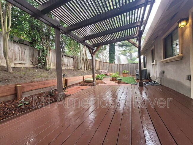 Building Photo - 7474 Griggs Way