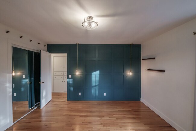 Building Photo - Charming 3-Bed 2 Bath Home with Spectacula...