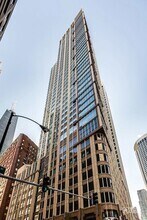 Building Photo - 57 E Delaware Pl