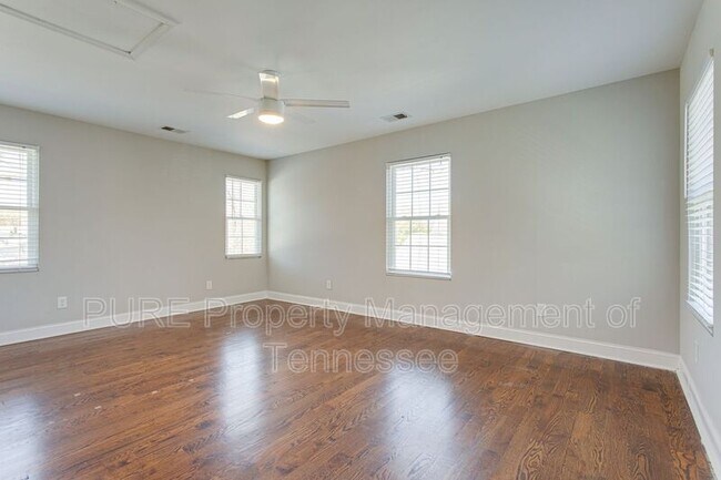 Building Photo - 1902 Bransford Ave