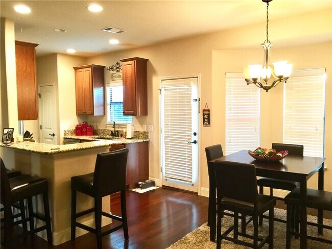 Building Photo - 10052 Janet Loop