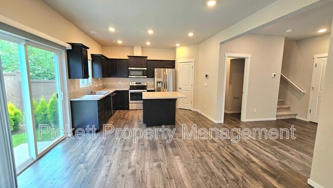 Building Photo - 6524 Yorktown Pl NE