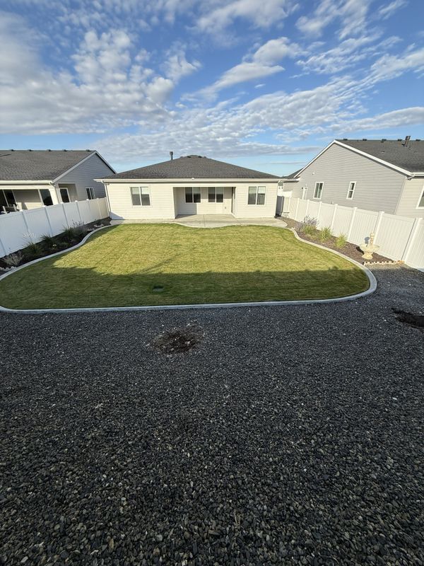 Building Photo - 15350 Blue Pinion Ave