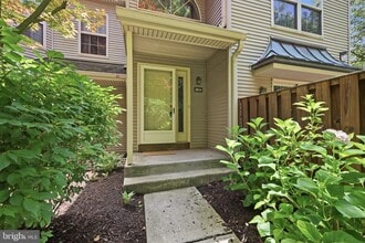Building Photo - 3604 Waltham Ct