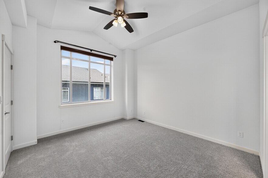 Building Photo - 2172 Yakima Ct