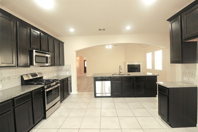 Building Photo - 24306 Piazza Dr