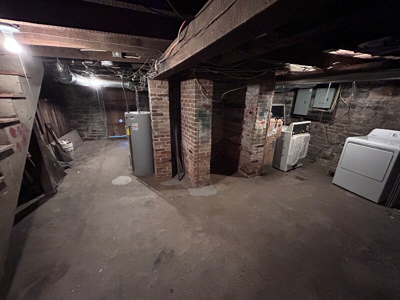 Building Photo - 53 Main St