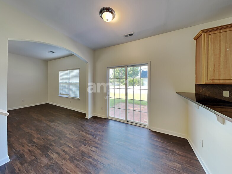 Building Photo - 2948 Clover Rd NW