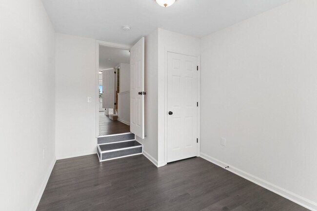 Building Photo - Modern 3BR/2BA Home in Columbia Borough School District w/ Fenced Yard & Central Air!