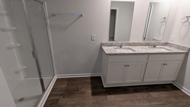 Building Photo - 455 Coconut Dr