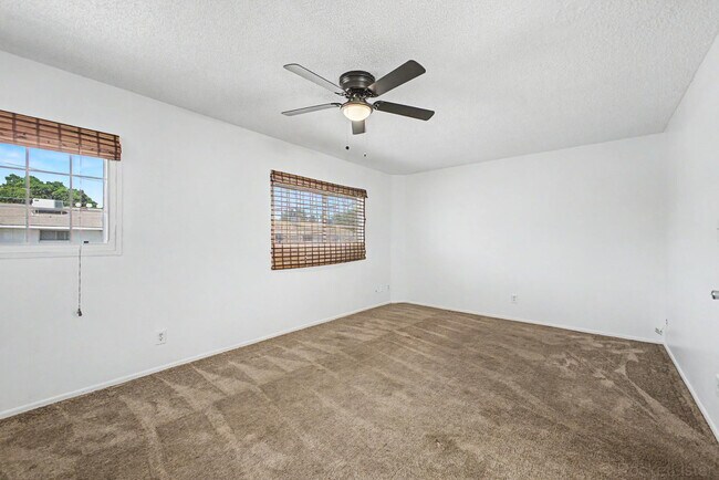 Building Photo - 4522 N 15th Ave