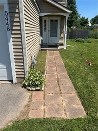 Building Photo - 5448 Tourmaline Dr