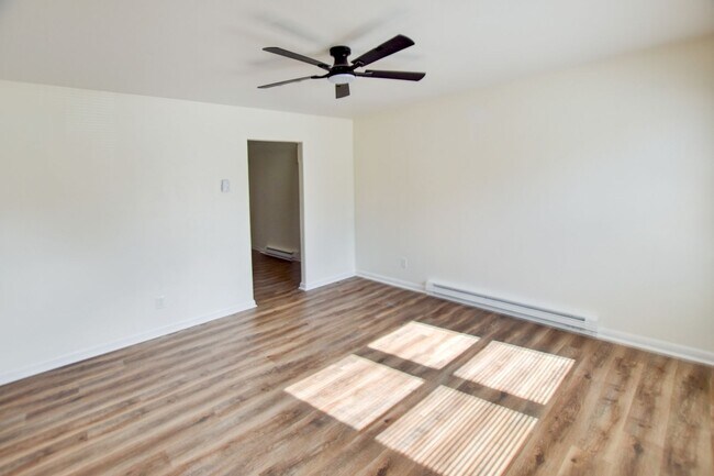 Building Photo - 2625 Harvard Dr