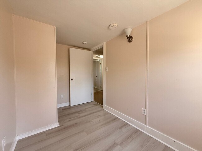 Building Photo - 243-245 South