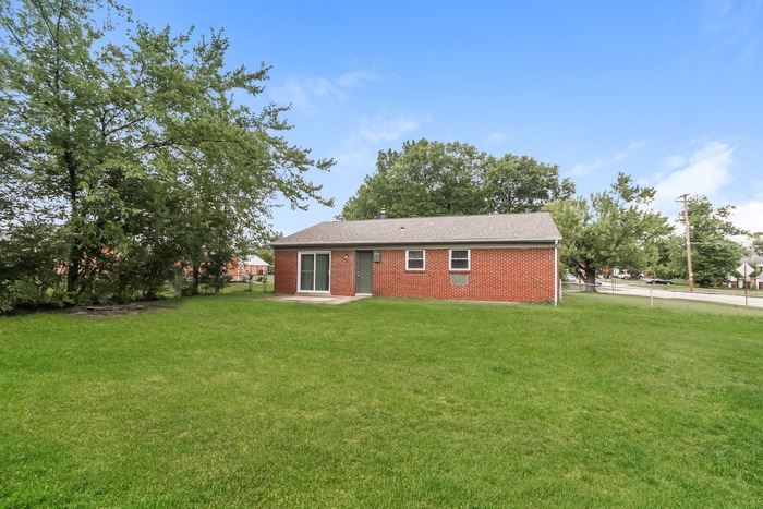 Building Photo - 803 Crowden Dr