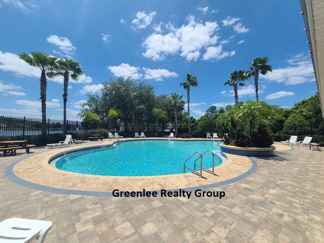 Building Photo - Gorgeous 4 Bedroom/2 Bathroom Home in Sunc...