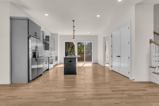 Building Photo - Amazing New Construction in North Nashville!