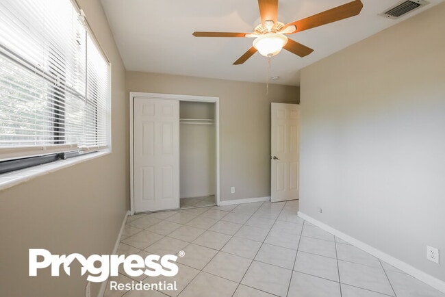 Building Photo - 770 NE 50th Ct