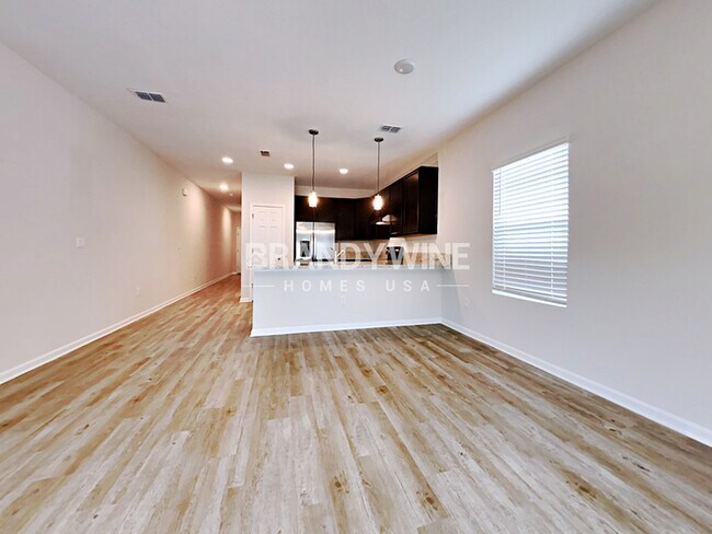 Building Photo - NEW Lower Rental Rate Leasing Special: Mar...