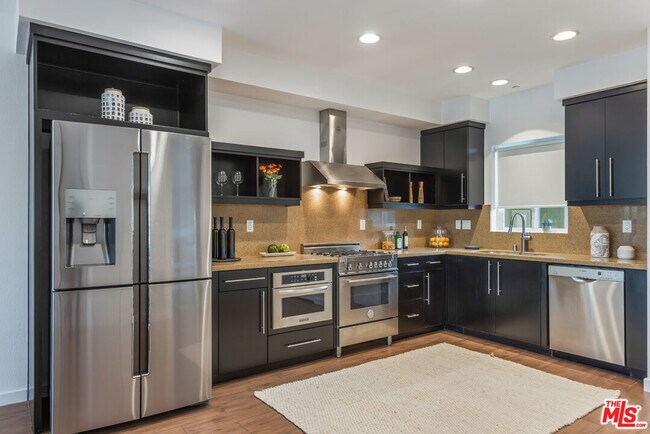 Building Photo - 13045 Pacific Promenade