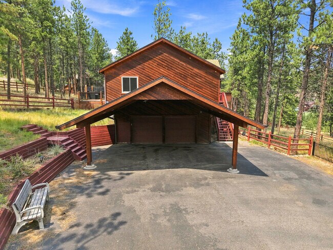 Building Photo - 34431 Chilton Ave