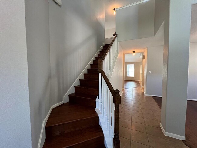 Building Photo - 146 Black Swan Pl