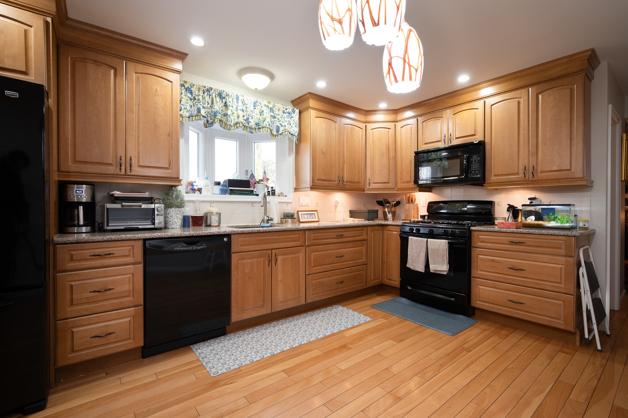 Kitchen - 2409 Sweetbriar Rd