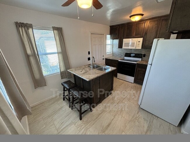 Building Photo - 2645 Canberra Ct