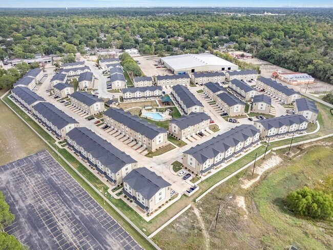 Building Photo - 12603 Telge Rd