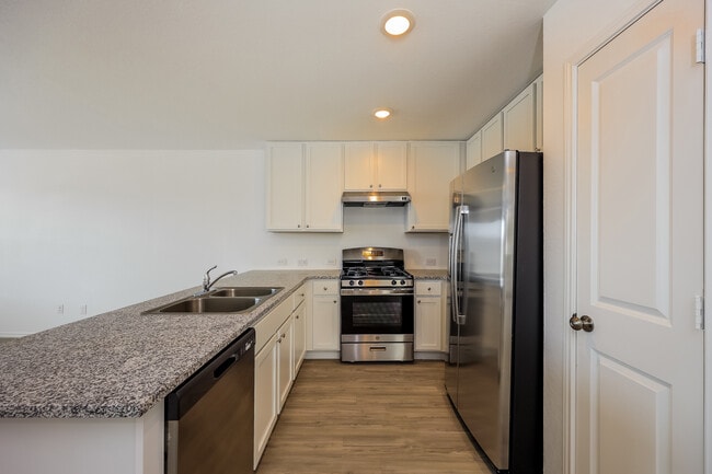 Building Photo - 8182 Nube Medina