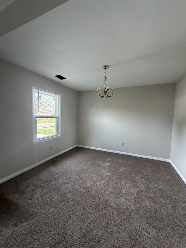 Building Photo - 5667 Heathwood Ct