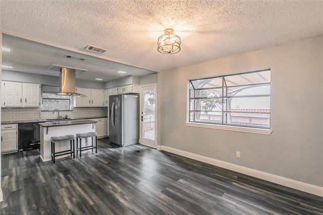 Building Photo - 3608 Hilltop Cir