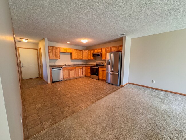 Building Photo - 1611 Gunston Dr