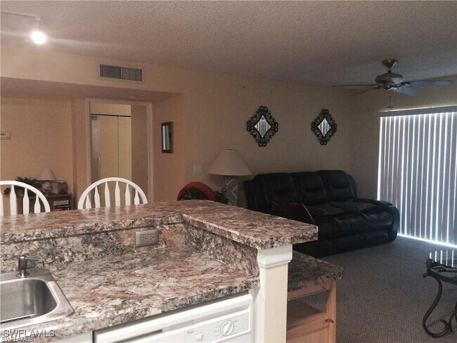 Primary Photo - 1160 Wildwood Lakes Blvd