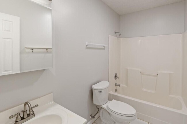 Building Photo - 359 Montgomery Cir