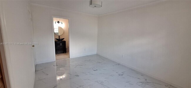 Building Photo - 15403 SW 107th Ct