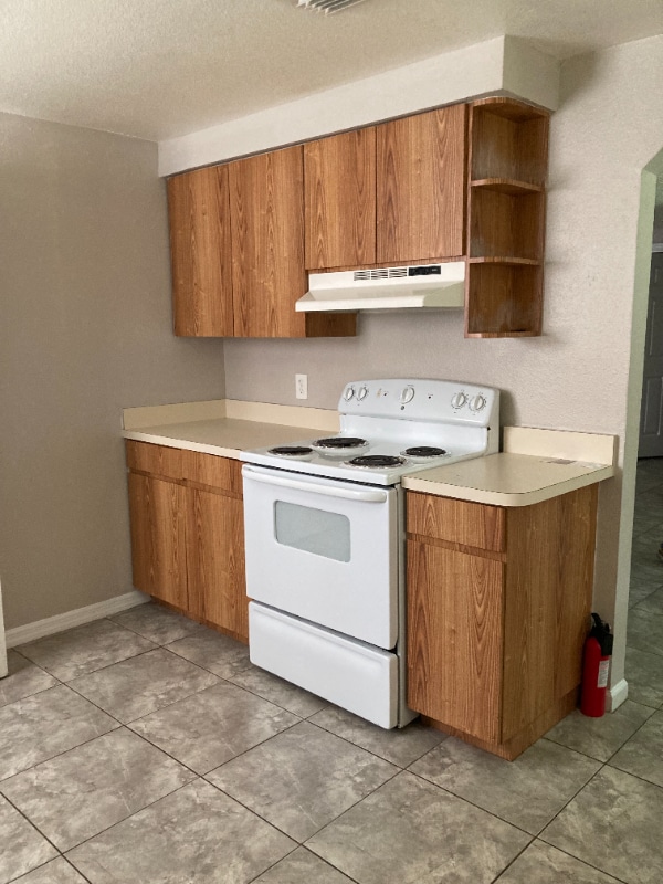 Building Photo - 2605 E 26th Ave