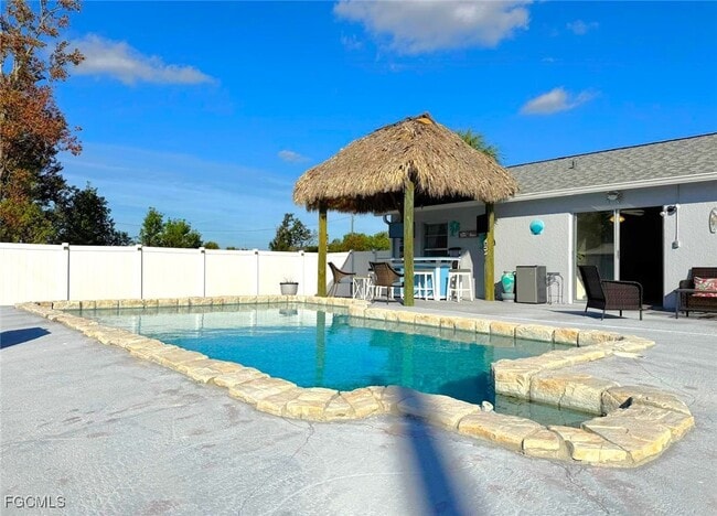 Building Photo - 242 Seminole Blvd NW