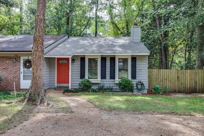 Building Photo - 2135 Victory Garden Ln