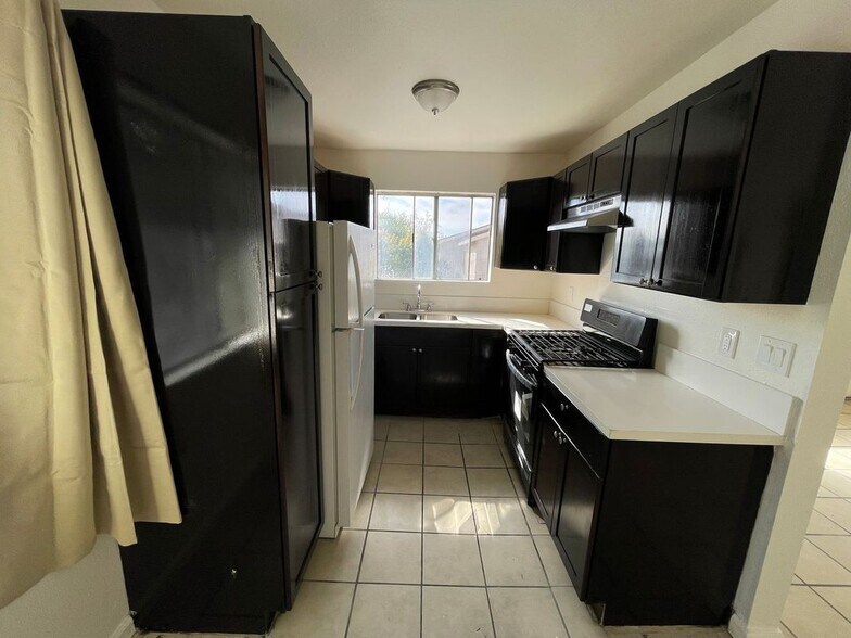 Building Photo - 4758 Imperial Ave