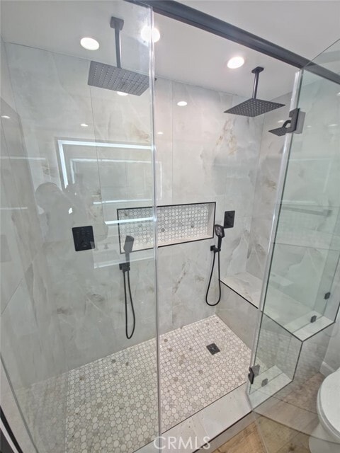 Building Photo - 7331 Vanalden Ave