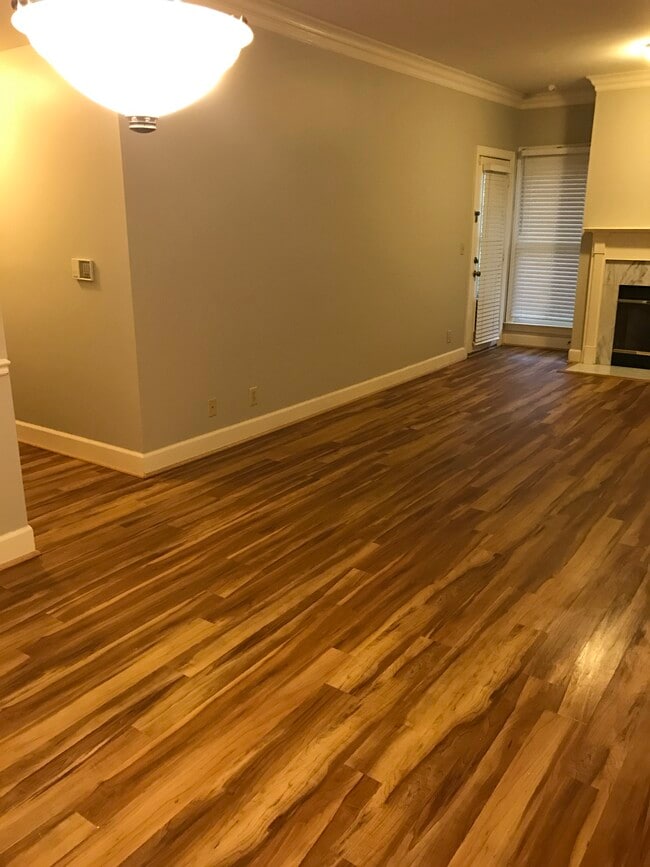 Building Photo - 511 Sloan Rd